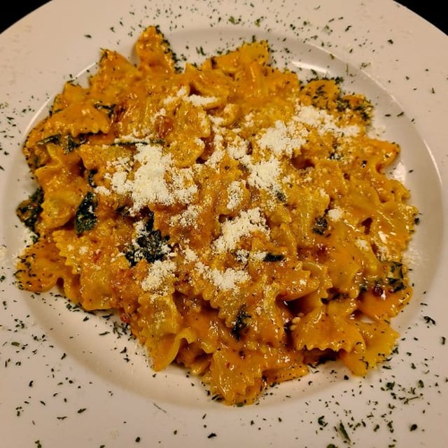 Farfalle alla Vodka Sauce.