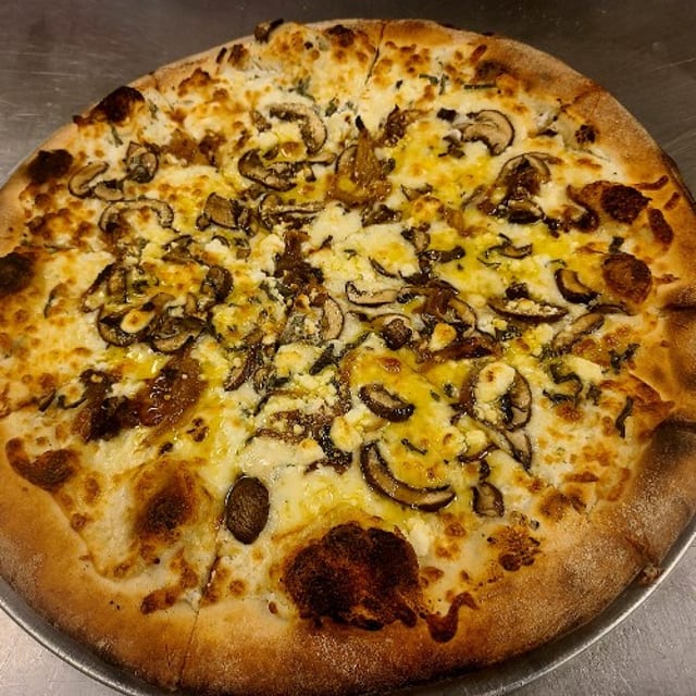 Funghi Pizza.